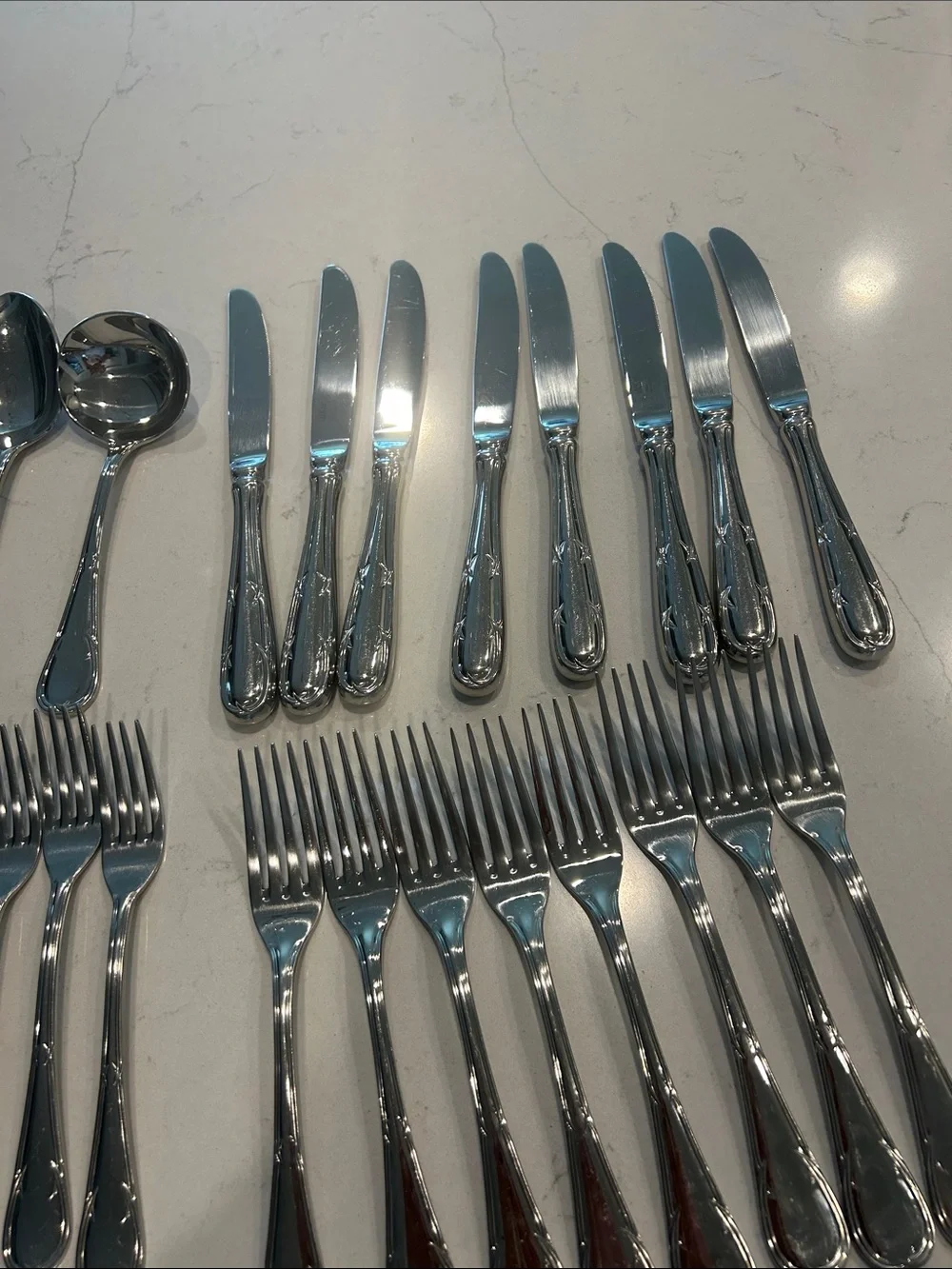 Mikasa Wellington -18/8 Polished Silver Stainless Flatware Set 32 pcs